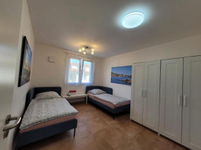 Pension Chen mit 2 Schlafzimmern, EBK, separat Balkon